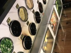 -洪氏嗨捞·广东猪肚鸡·椰子鸡火锅(西咸万象城店)