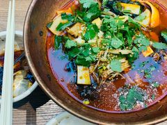 -成都你六姐·牛肉冒菜(上海环宇荟店)