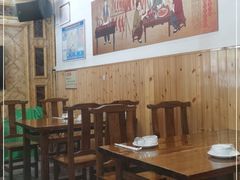 大堂-芦茨金富饭庄·25年老字号·专做稻草鸡