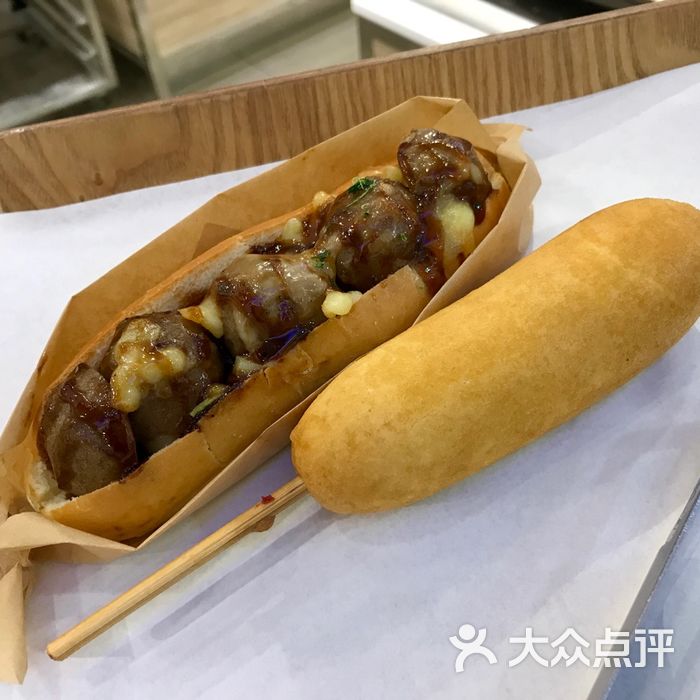 巴黎贝甜牛丸三明治,热狗棒图片-北京面包甜点-大众点评网