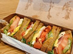 -星巴克(成都东站店)