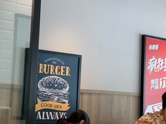 用餐区-肯德基(万象店)