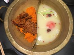 -沸炉重庆老火锅(军事博物馆店)