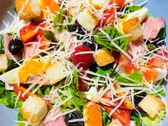 老教堂色拉-JINNS锦时 steak&pizza(浸信会礼拜堂旧址店)