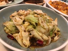 蒜香干椒炒手撕包菜-港丽餐厅(高德置地店)
