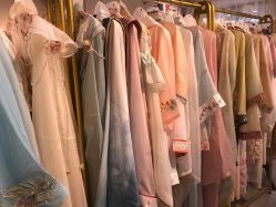 -一揽芳华汉服旗袍体验馆(拙政园店)