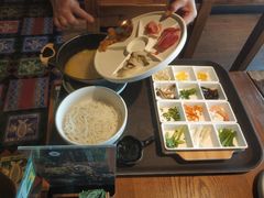 -云海肴·汽锅鸡·云南菜(天山百盛优客店)