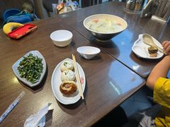 -玖鲜小笼(中山广场店)