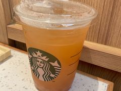 冰摇桃桃乌龙茶-星巴克(无锡百联奥特莱斯店)