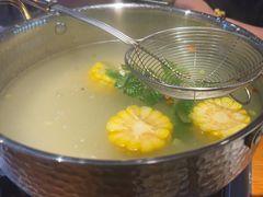 -牛满溢·自助潮汕鲜牛肉火锅(龙汇路店)
