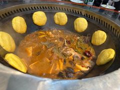 -袁小二大东北铁锅炖(吉祥村总部)