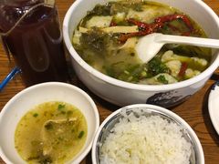 -渝是乎川渝小炒(新世界百货望京店)