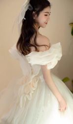 -Renee芮亦婚纱(原丽莎)