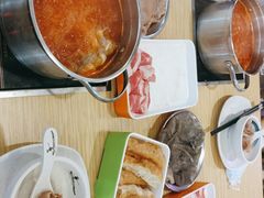 -杨老板·海鲜集市火锅·鲜切牛肉(中防万宝店)