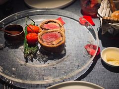 惠灵顿牛排-弦月窗LUNETTE BY AMANDA(复兴路店)