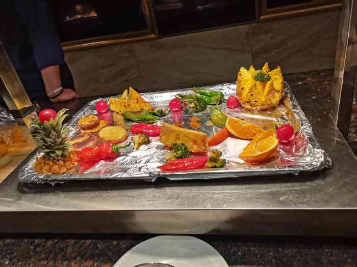 白云宾馆-莫斯科海鲜自助西餐厅-"这个虽然是酒店自助餐,但位置在在