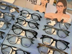 -天空之镜眼镜店蔡司依视路授权店(天通苑店)