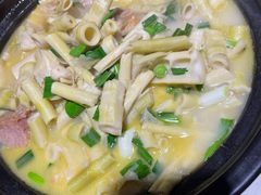 咸肉野笋煲-千岛湖小鱼儿·淳安匠心农家菜