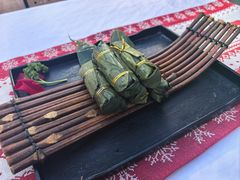 -刘姐啤酒鱼民族演艺餐厅(西街总店)