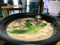 农夫山泉炖的鱼头（红烧）-7017味道工厂(三墩店)