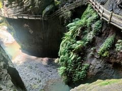 -龙水峡地缝景区