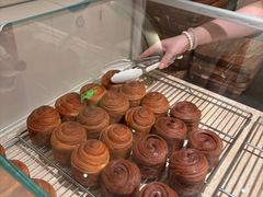 -VERIE BAKEHOUSE