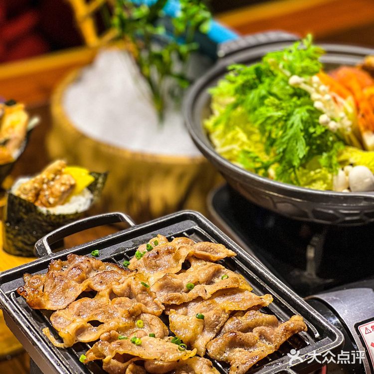 朝天门江景尽收眼底,重庆氛围感日料来啦