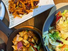 -云海肴·汽锅鸡·云南菜(天山百盛优客店)