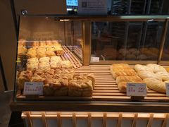 面包甜点陈列柜-木子木水日式烫面包(世界城光谷店)