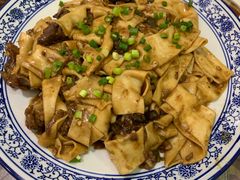 -壹阁胡羊焖饼(特色小吃街店)