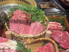 -山川小町·极番烧肉(新地假日广场店)