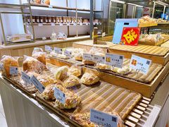 -顶东面包花园·生日蛋糕(世博店)