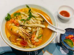 酸辣冬阴功海鲜汤柠粉-美奈小馆·越南料理(中航城君尚购物中心店)