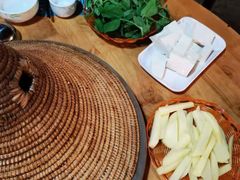 -抚仙湖生态石锅鱼野生菌(告庄店)