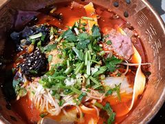 -成都你六姐·牛肉冒菜(城市集市合生汇店)