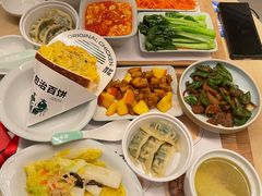 -老乡鸡(上海白玉兰广场店)