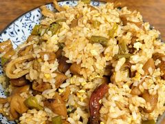酸缸豆大肠炒饭-老头爱马仕酸豇豆炒饭(丰富路店)
