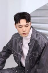 -一家只做男发烫染的店