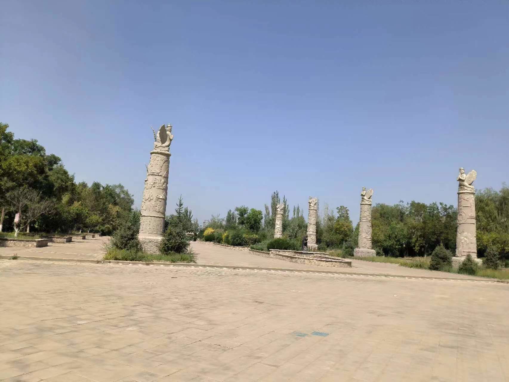 天天领红包 
 西夏风情园是一个集