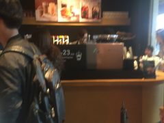 -星巴克(广州南站A18检票口楼上)