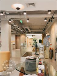 -变画·发型STUDIO