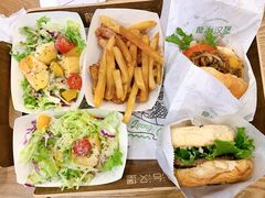 牛泰极-龙治汉堡(中华城店)