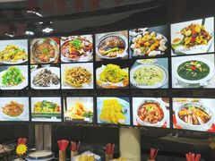 家常炖大鱼头-咱家大院海鲜家常菜