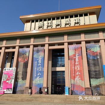 青山隐隐水迢迢，中國人对于诗词中一草一木，山高水长的