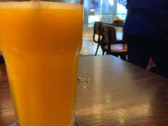 鲜榨橙汁-bluefrog蓝蛙(皇庭广场店)