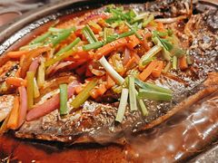 -鸣记脆皮烤鱼·海鲜烤鱼(三八广场店)