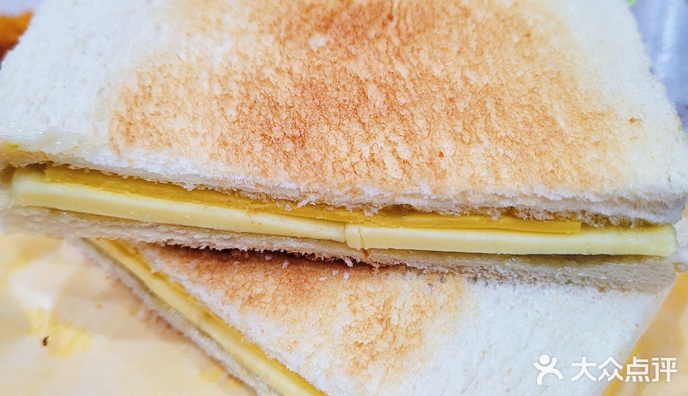 找到深圳地道的港式茶档啦，炒河粉绝了！