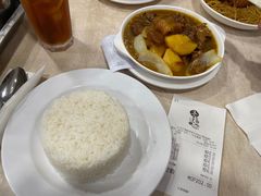 咖喱牛腩跟饭-喜莲咖啡