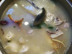 -千岛蚝高压锅生蚝·人参火锅(白云万达店)