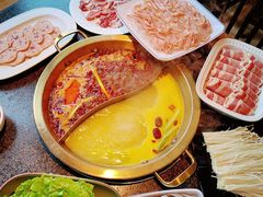 -小天鹅火锅·一线江景洪鼎旗舰店(洪崖洞店)